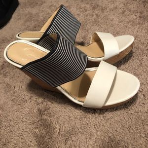 Jessica Simpson Wedges